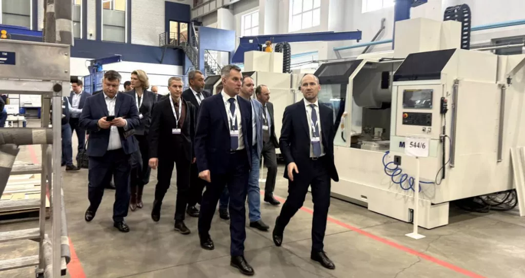 выставка на заводе Саста